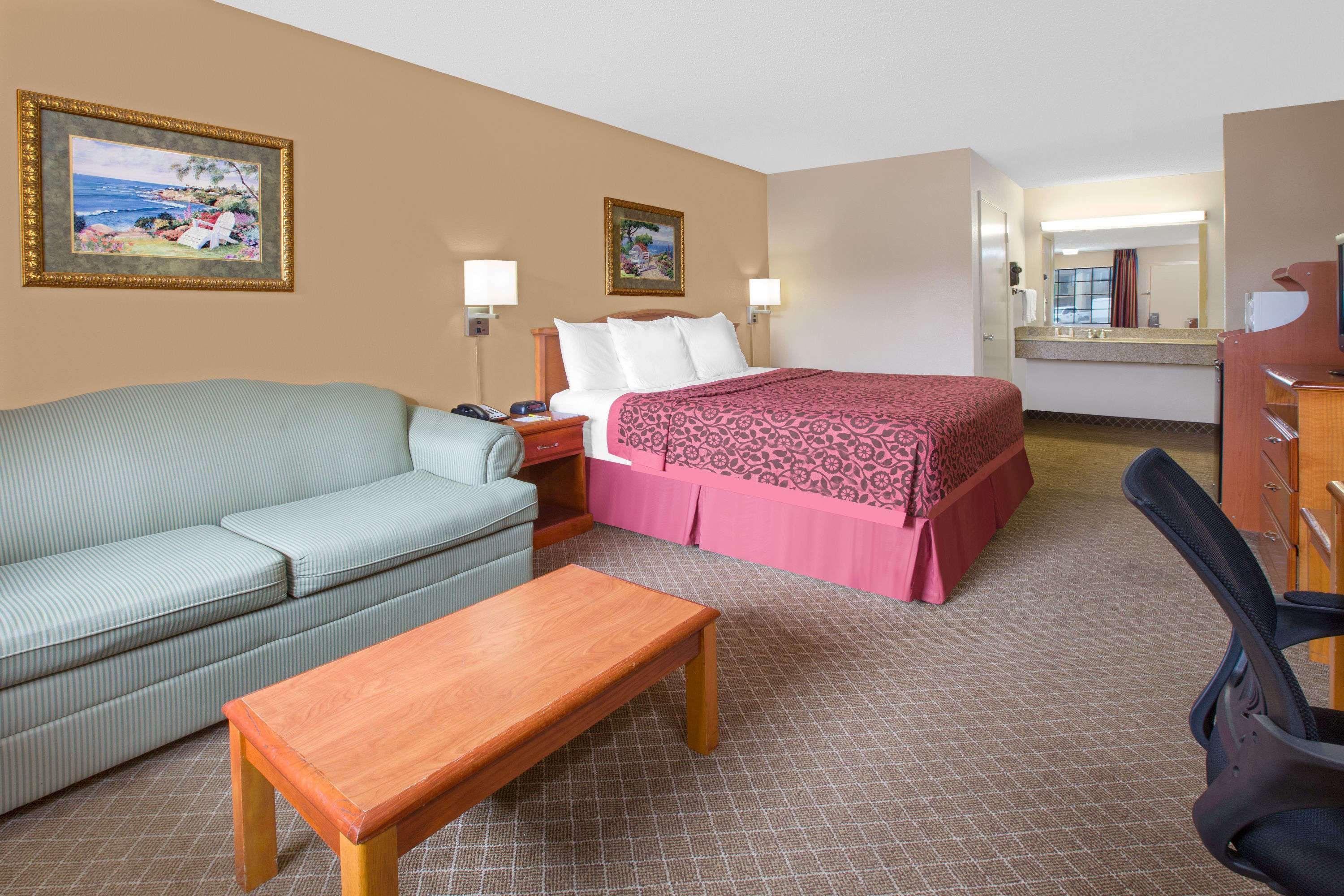 Days Inn By Wyndham Ruston La Zewnętrze zdjęcie
