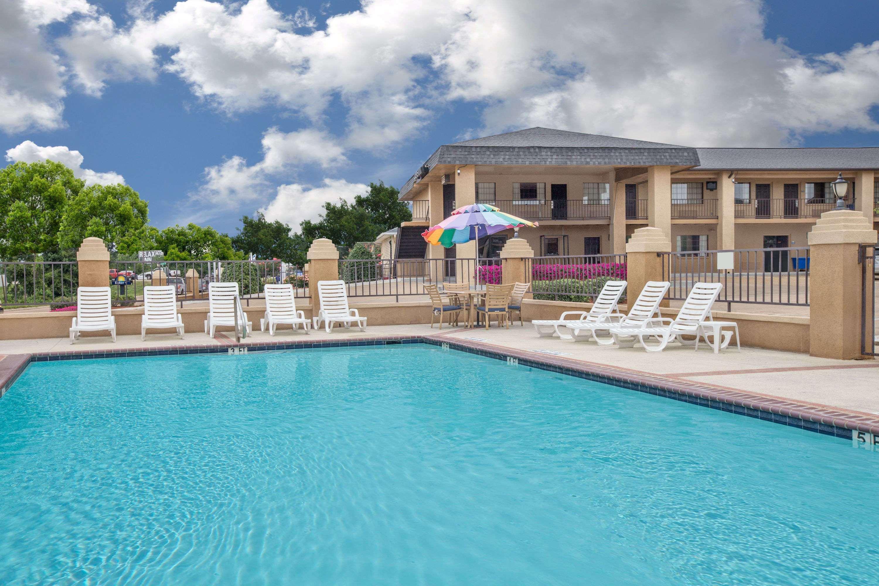 Days Inn By Wyndham Ruston La Zewnętrze zdjęcie
