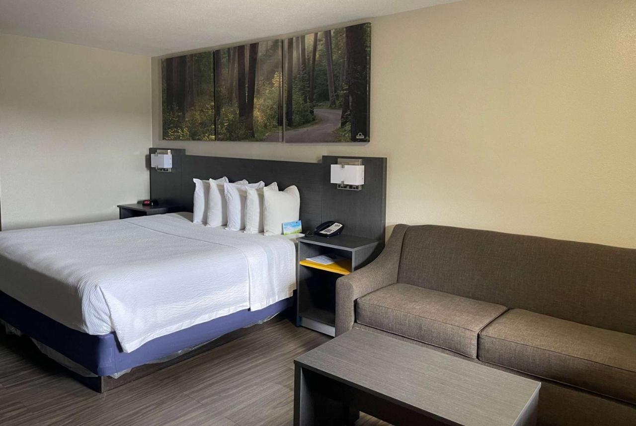Days Inn By Wyndham Ruston La Zewnętrze zdjęcie