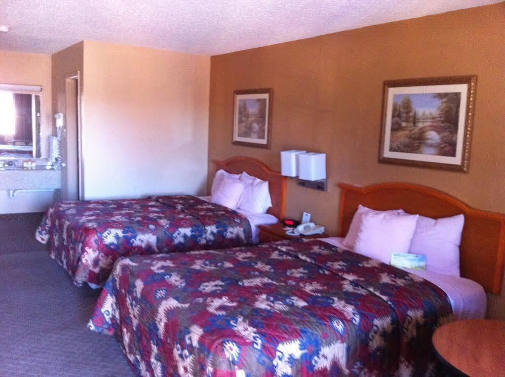 Days Inn By Wyndham Ruston La Zewnętrze zdjęcie