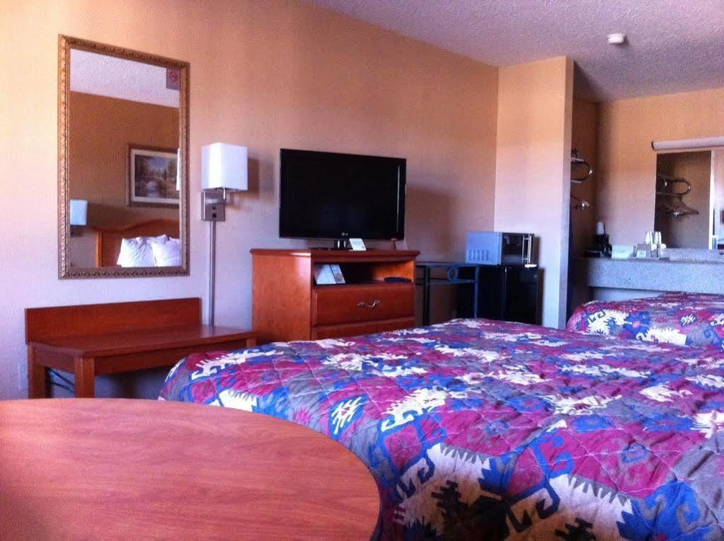 Days Inn By Wyndham Ruston La Zewnętrze zdjęcie